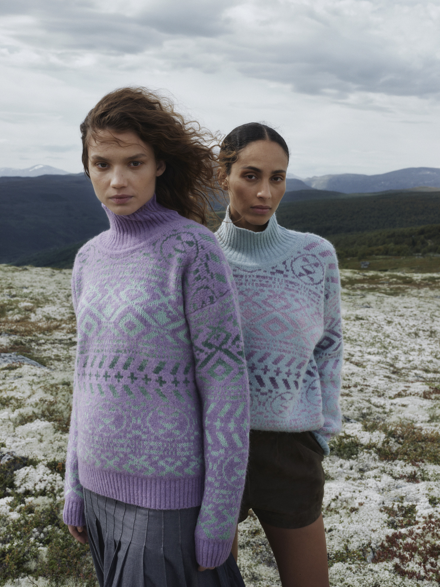 Highland Women's Sweater Purple Green Ombre