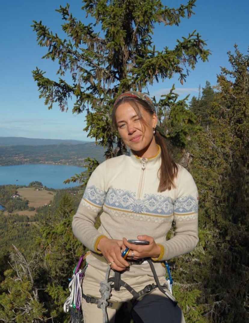 Oda S&oslash;reb&oslash; in Norway with a wool sweater from Dale of Norway